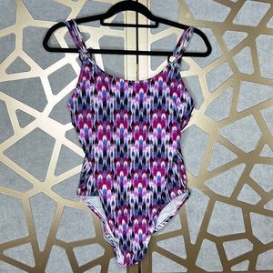 Catalina‎ One Piece